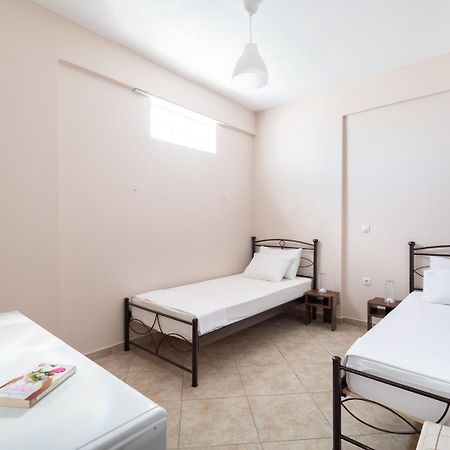 Appartamento House In Eleusis Esterno foto